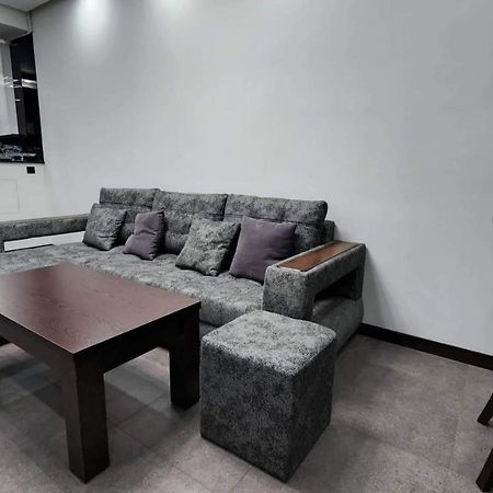 Luxuary 2Bedroom 2 Bathroom Apartment With Jacuzzi 耶烈万 外观 照片