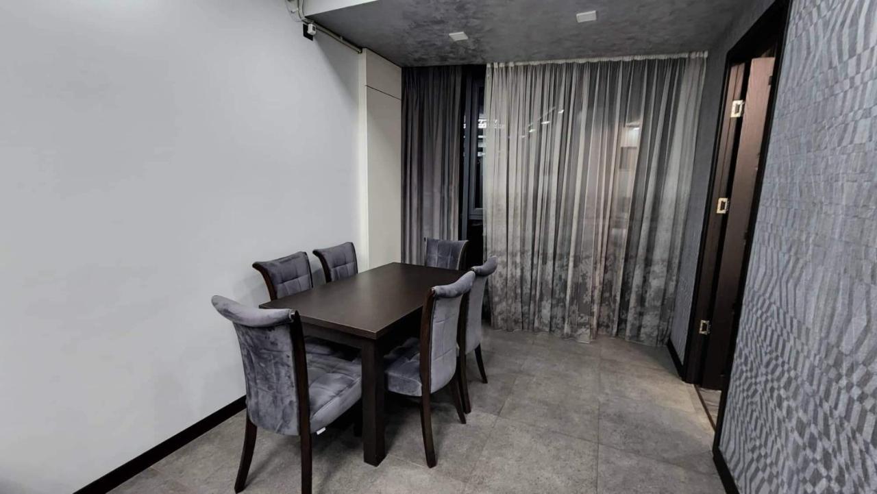 Luxuary 2Bedroom 2 Bathroom Apartment With Jacuzzi 耶烈万 外观 照片